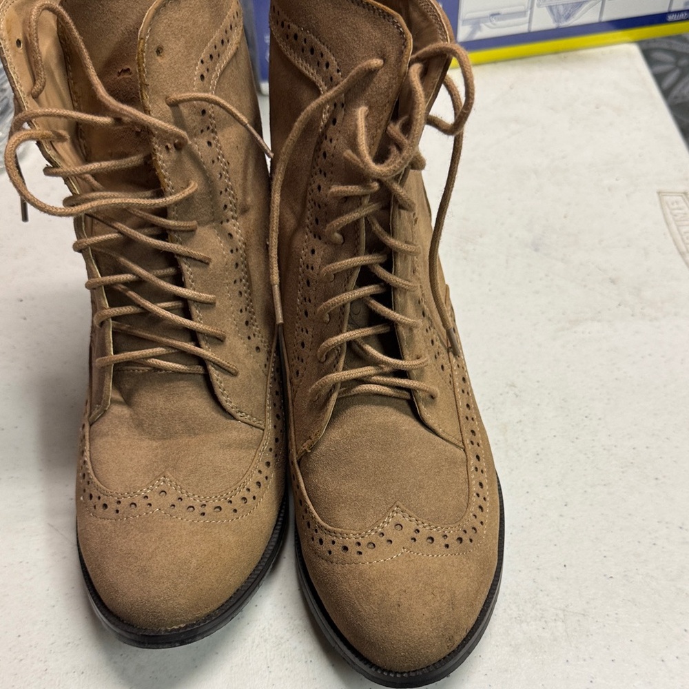 Skechers Tan Ankle Boots